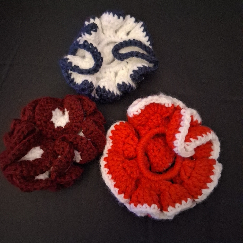 Hairtie Scrunchie Artisan Yarn Acrylic Women Teen Girl - Picture 2 of 6